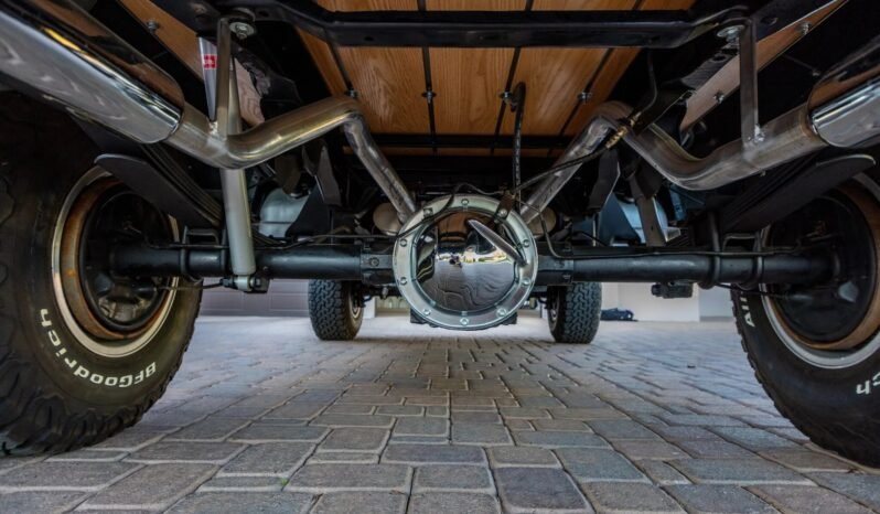 
								1983 Chevrolet K10 Stepside 4X4 Pickup Truck full									