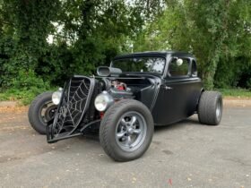 1933 Ford 5-Window Coupe Hot Rod