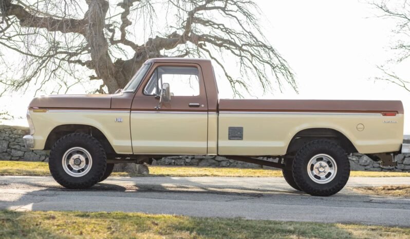 
								1975 Ford F-100 Custom full									