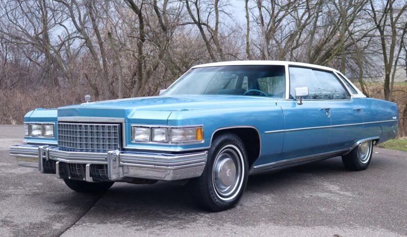 
								1976 Cadillac DeVille Sedan full									
