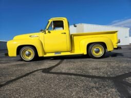 1953 Ford F-100 Pickup Truck