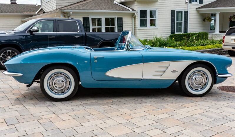 
								1961 Chevrolet Corvette 283 V8 Convertible full									