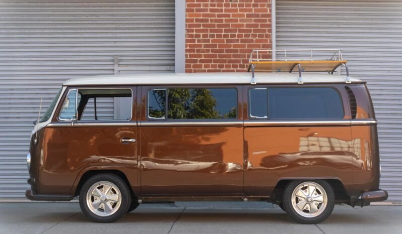 
								1968 Volkswagen Bus Type 2 1.6L full									