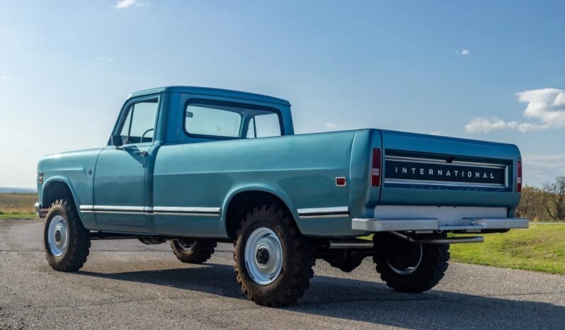 
								1974 International Harvester Series 200 full									