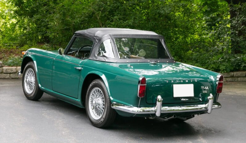 
								1966 Triumph TR4A IRS 2.1L full									