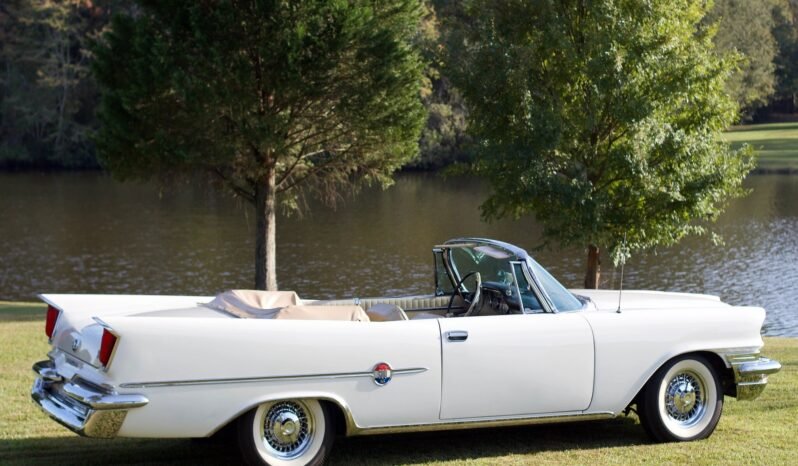 
								1959 Chrysler 300E V8 full									