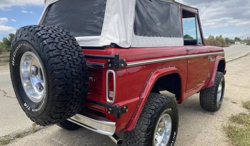 
								1972 Ford Bronco 4X4 Dark Red full									