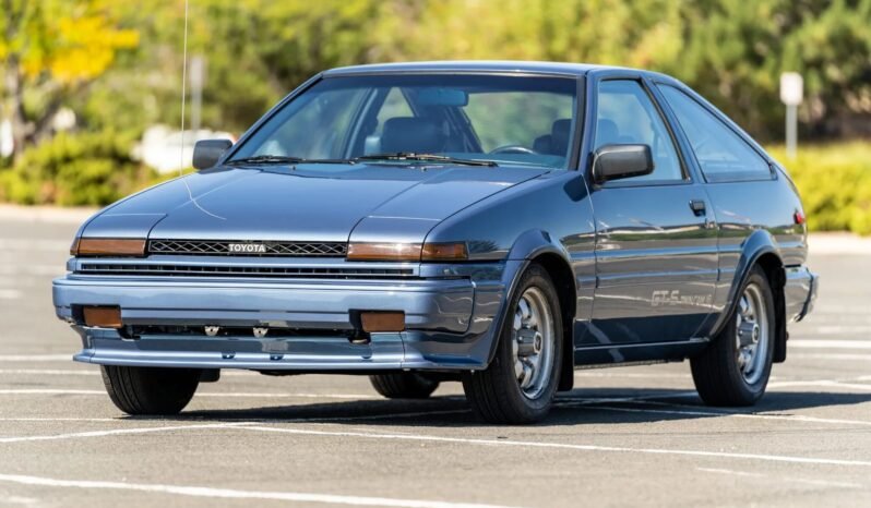 
								1986 Toyota Corolla GT-S 5-Speed full									