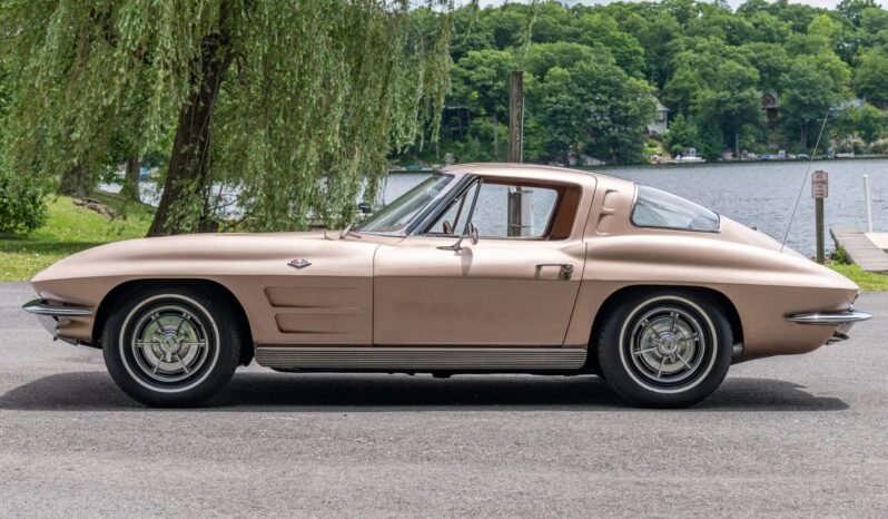 
								1963 Chevrolet Corvette Split-Window 327 L75 full									
