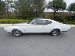 1968 Oldsmobile Cutlass Supreme V8