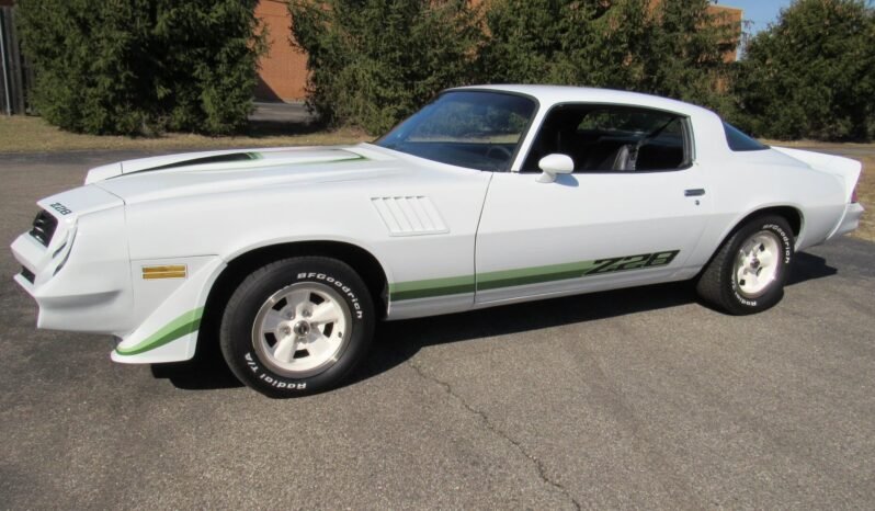 
								1979 Chevrolet Camaro Z28 4-Speed full									