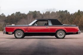 1982 Lincoln Continental Mark VI V8
