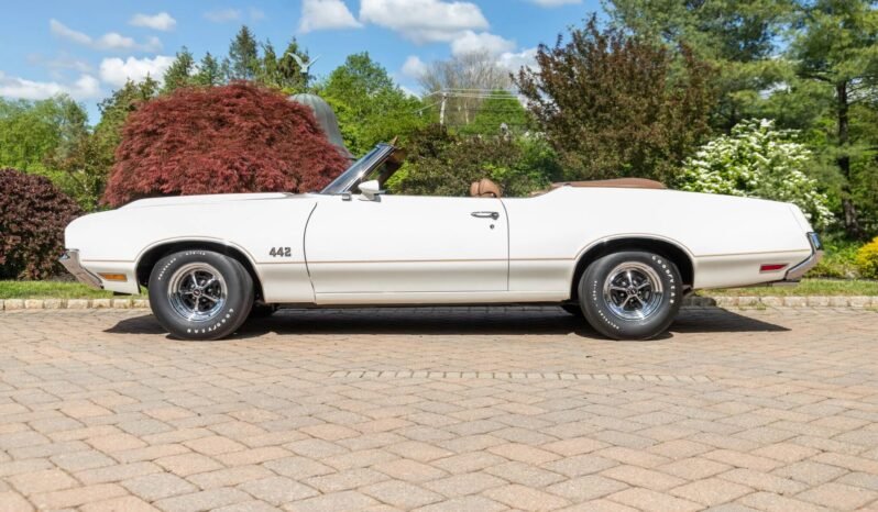 
								1972 Oldsmobile Cutlass Supreme 442 V8 full									