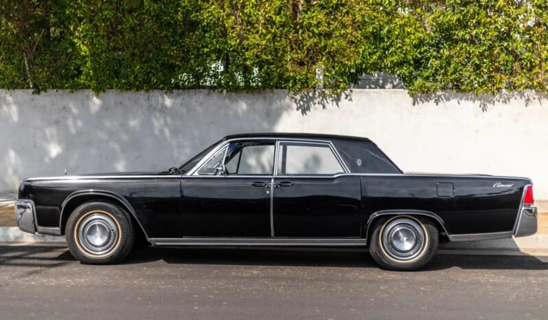 
								1964 Lincoln Continental Sedan full									