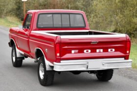 1974 Ford F-100 Short-Bed V8
