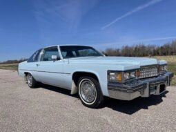 
										1978 Cadillac DeVille V8 full									