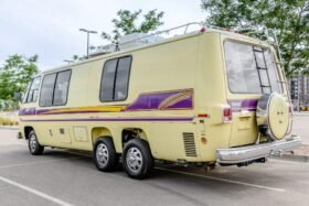 1977 GMC Jimmy Coachman Royale Motorhome V8
