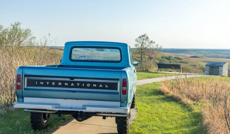 
								1974 International Harvester Series 200 full									