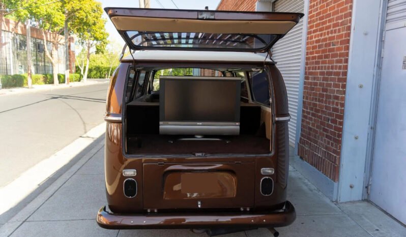 
								1968 Volkswagen Bus Type 2 1.6L full									