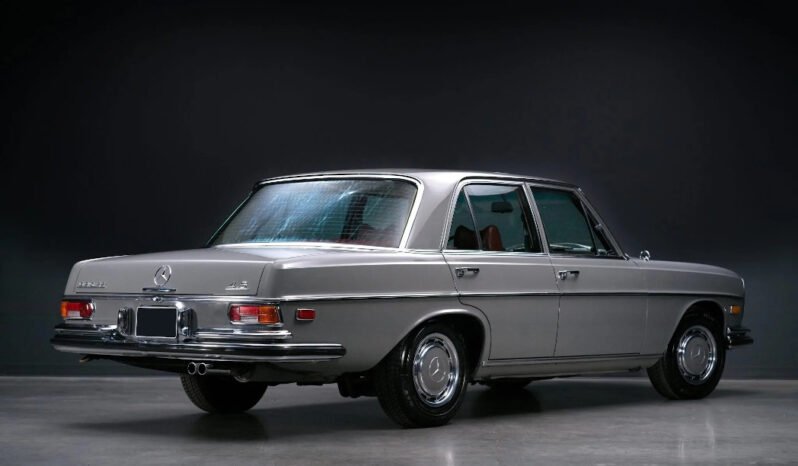 
								1972 Mercedes-Benz 280SE full									