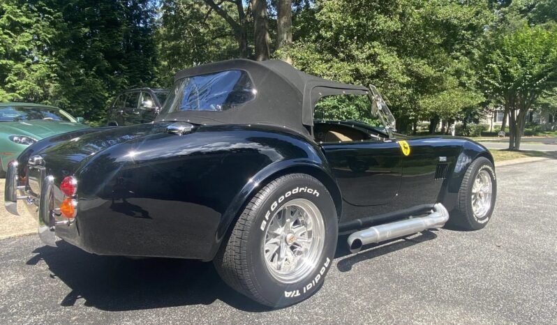 
								1965 Everett-Morrison Shelby Cobra V8 full									