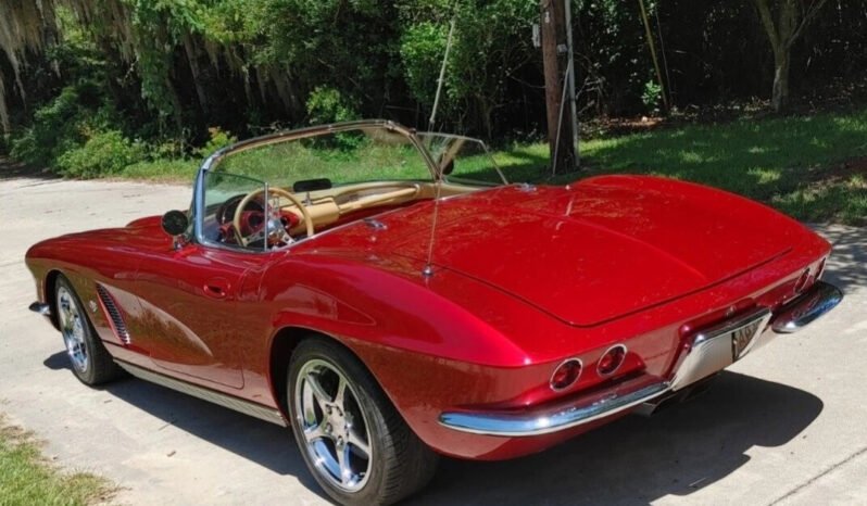 
								1961 Chevrolet Corvette LS2 V8 full									