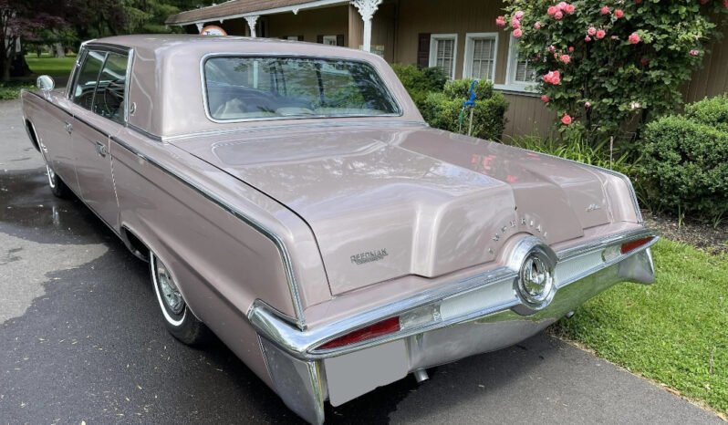 
								1964 Chrysler Imperial LeBaron Sedan full									