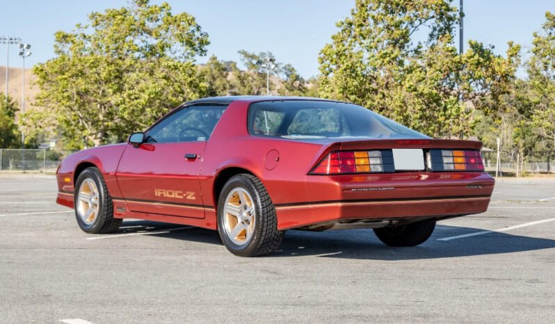 
								1989 Chevrolet Camaro Z28 IROC-Z full									