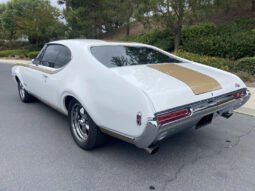 1968 Oldsmobile Cutlass Supreme V8