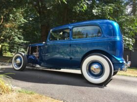 1933 Ford Tudor Hi-Boy Hot Rod