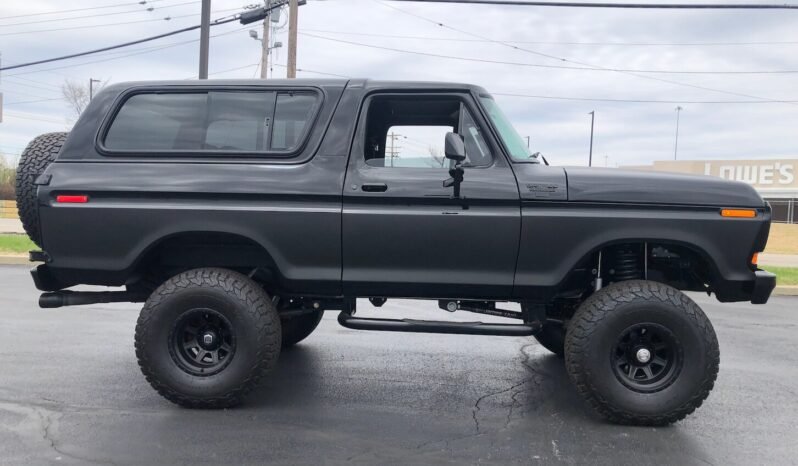 
								1979 Ford Bronco Ranger XLT 514CI V8 full									