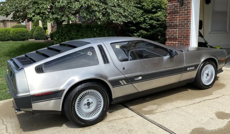 
								1981 DeLorean DMC-12 Stainless-Steel full									