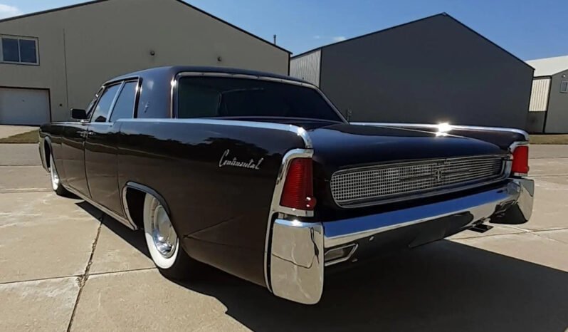 
								1962 Lincoln Continental Sedan V8 full									