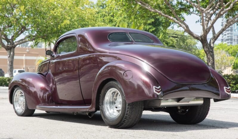 
								1940 Ford Coupe Street Rod V8 full									