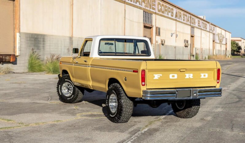 
								1973 Ford F-100 Regular-Cab 4X4 full									