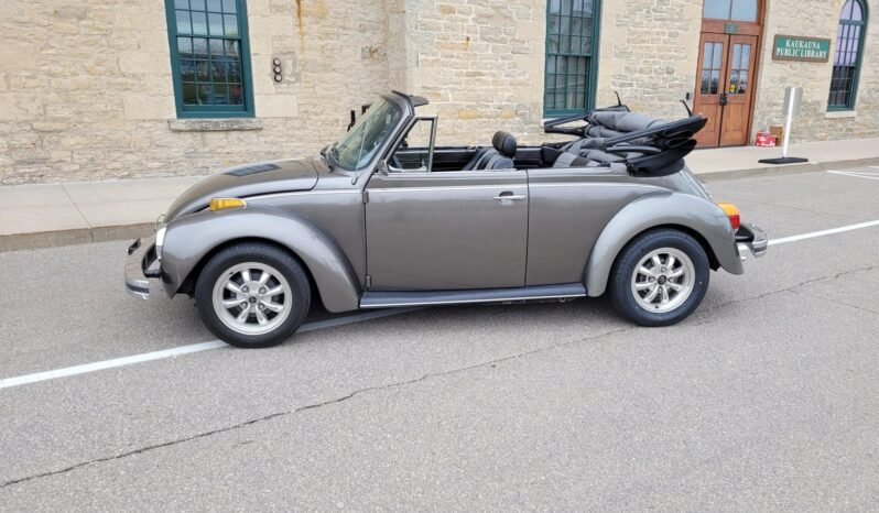 
								1974 Volkswagen Super Beetle full									