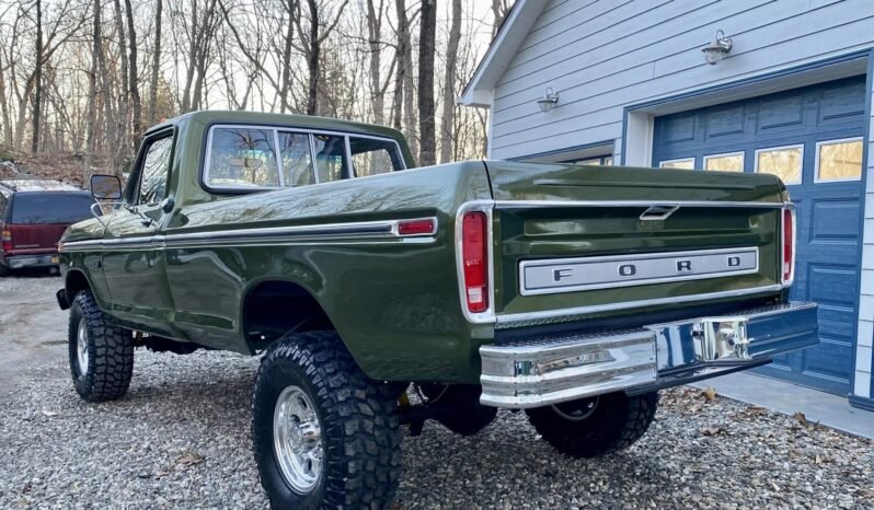 
								1975 Ford F-250 Highboy Pickup Truck full									