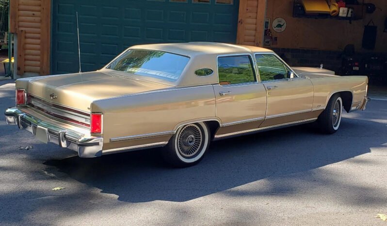 
								1979 Lincoln Continental Town Car full									