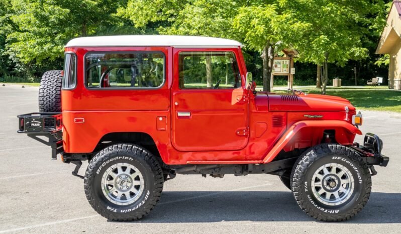 
								1976 Toyota Land Cruiser FJ40 full									