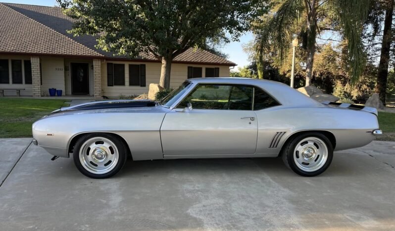 
								1969 Chevrolet Camaro Coupe 3-Speed full									