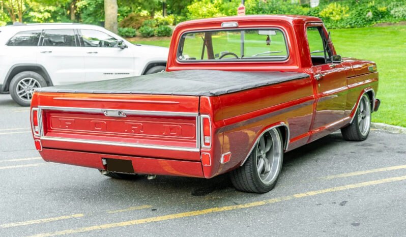 
								1969 Ford F-100 Pickup Truck V8 full									