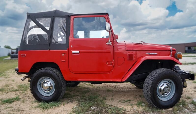 
								1975 Toyota Land Cruiser FJ40 full									
