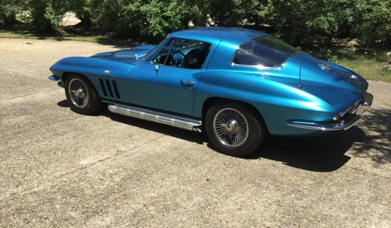 
								1966 Chevrolet Corvette Blue full									