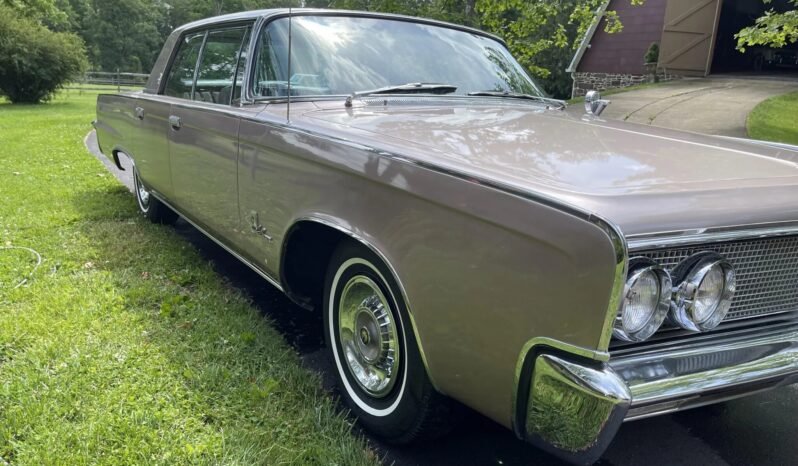 
								1964 Chrysler Imperial LeBaron Sedan full									