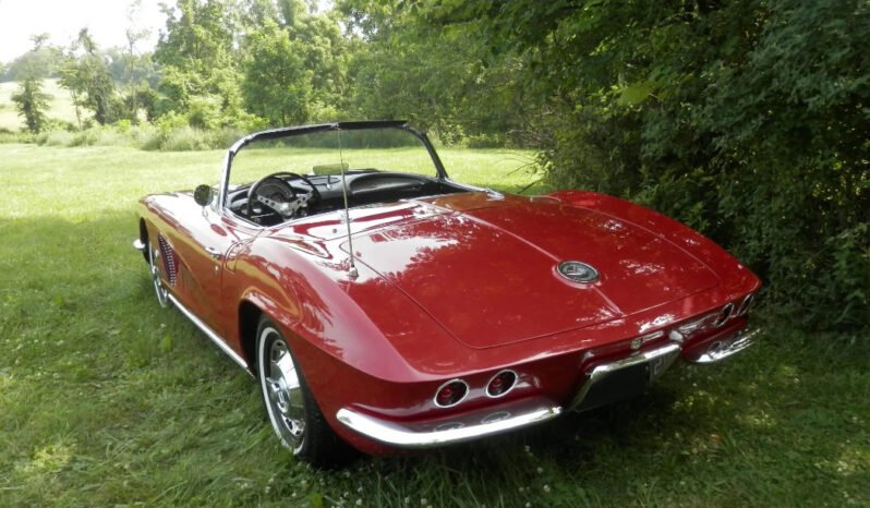 
								1962 Chevrolet Corvette Convertible full									