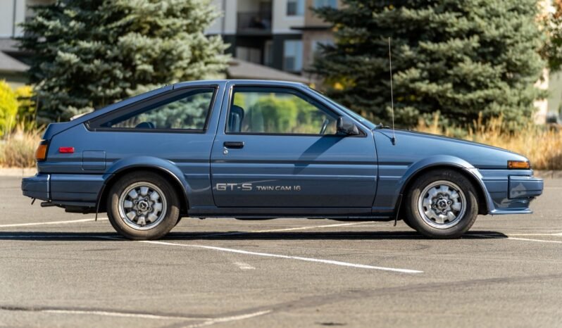 
								1986 Toyota Corolla GT-S 5-Speed full									