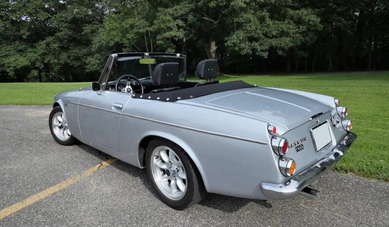 
								1968 Datsun 2000 full									