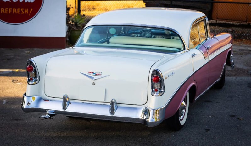 
								1956 Chevrolet Bel Air Sedan V8 full									
