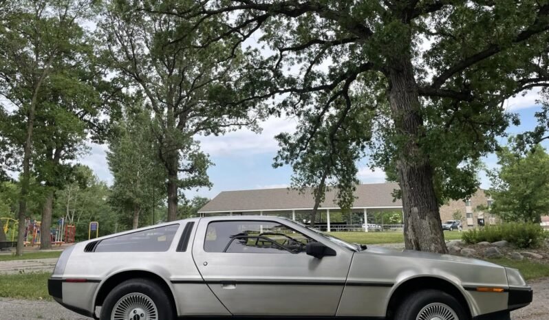 
								1982 DeLorean DMC-12 Brushed Stainless-Steel full									