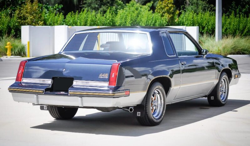 
								1986 Oldsmobile Cutlass 442 full									